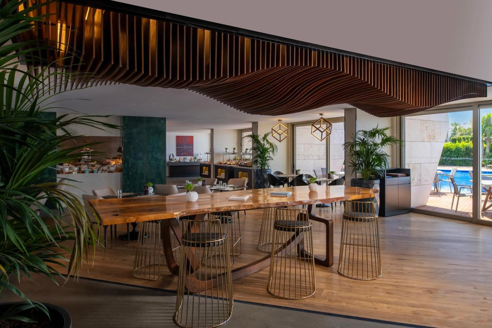 Курортний комплекс Swissotel Bodrum 5*