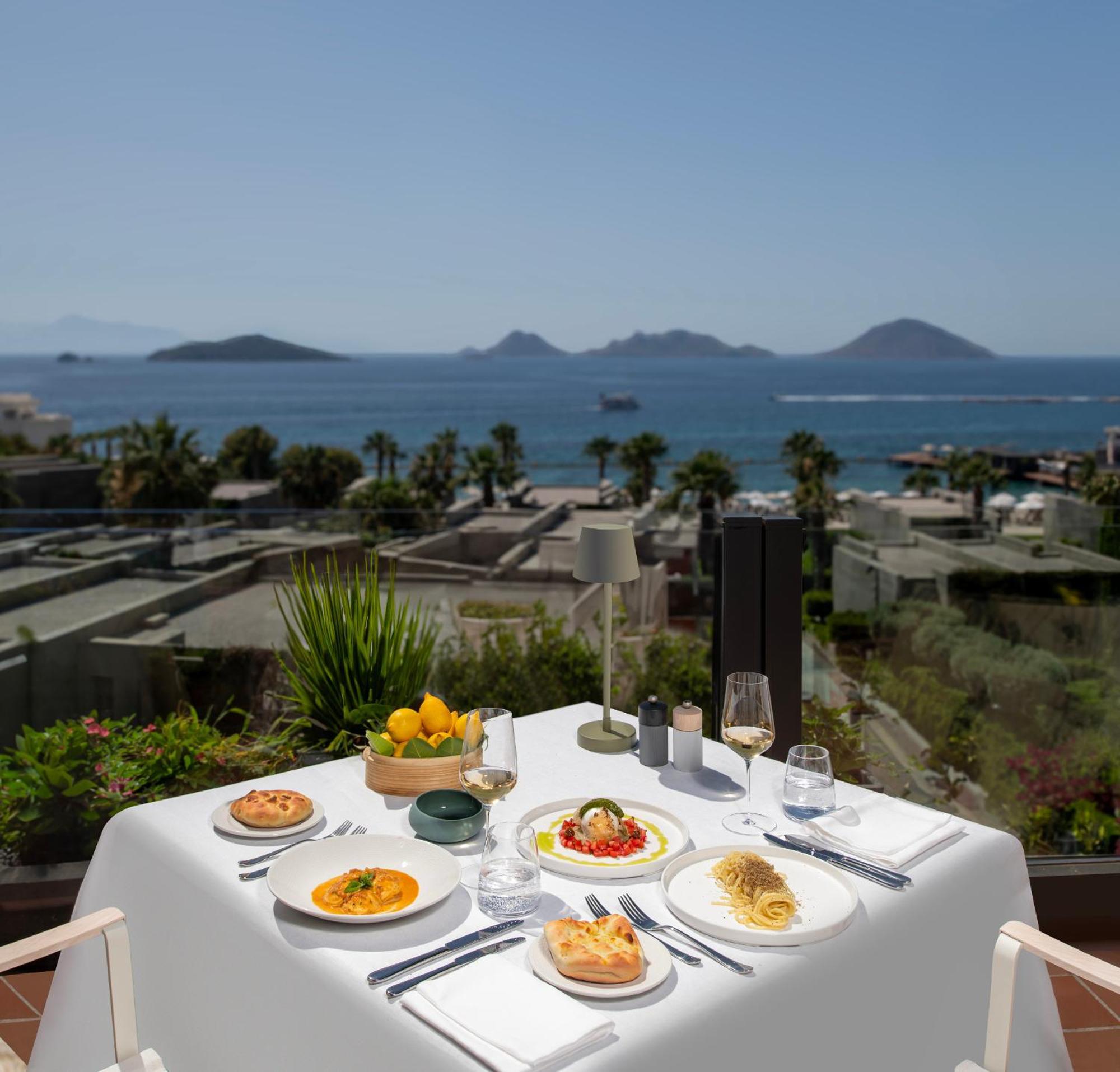 Курортний комплекс Swissotel Bodrum